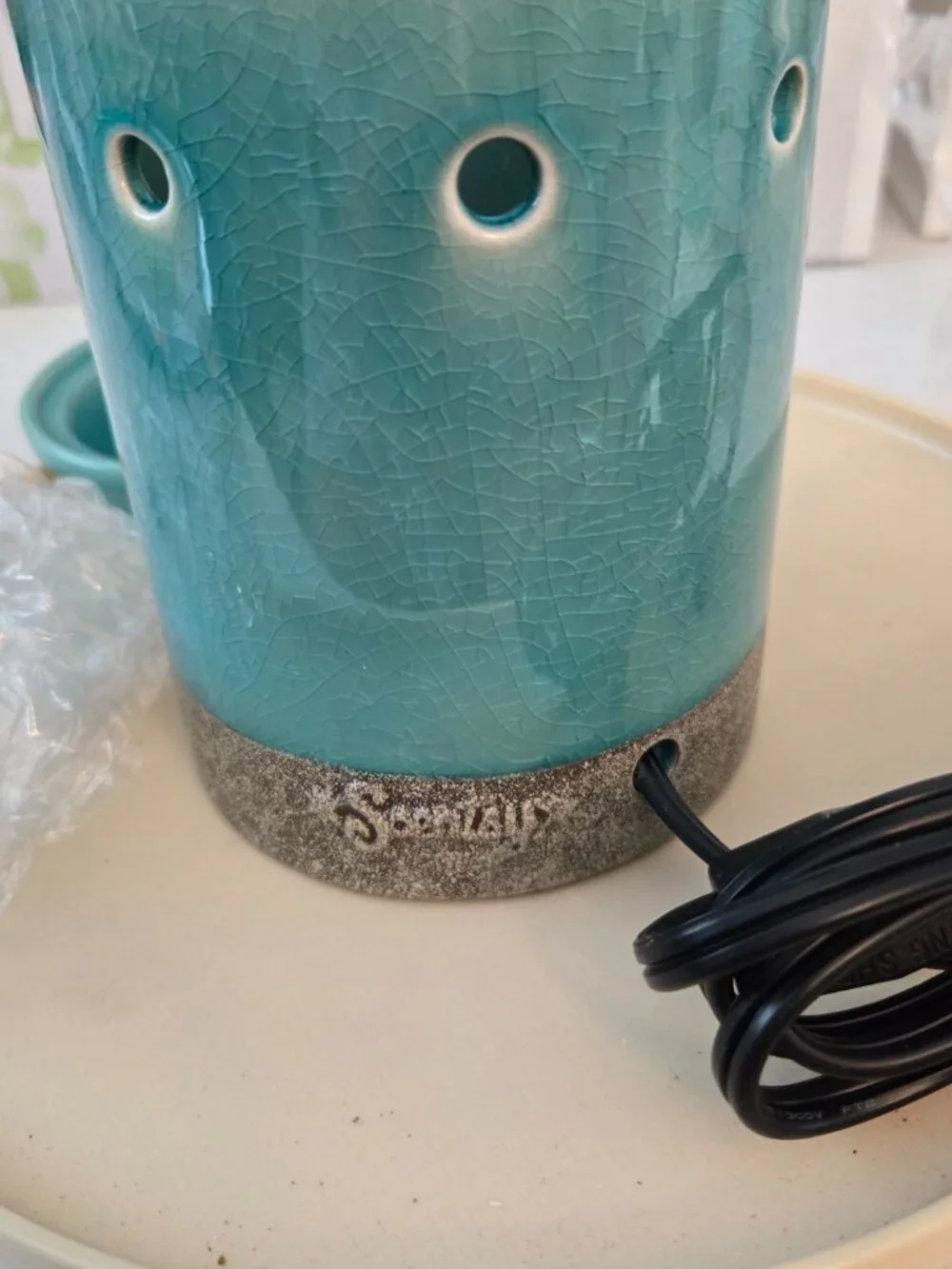Scentsy Caribbean Blue Wax Warmer w Bulb Retired 6
